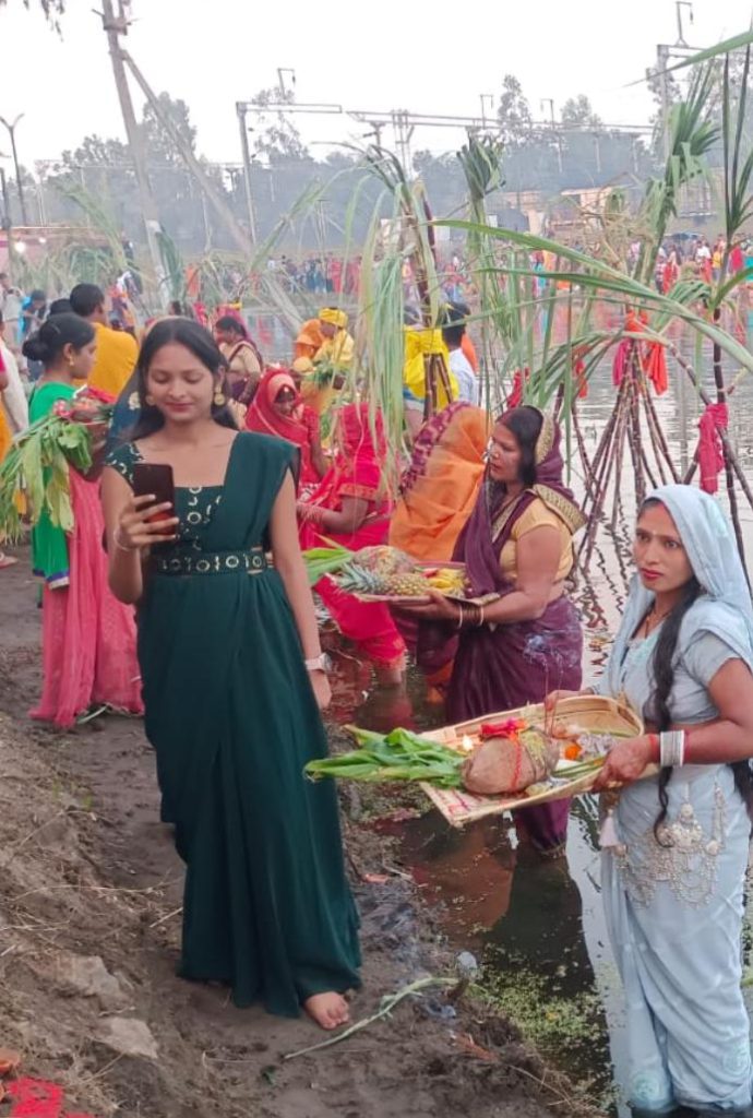 आज दिन गुरुवार से शुरू होगी छठी मैया की पूजा कल दिन गुरुवार को होगी पूर्णाहुति सोडा कास्टिक यूनिट के प्रबंधक द्वारा नगर परिषद बरगवां अमलाई के वार्ड क्रमांक 3 धोबी तालाब की करवाई गई साफ सफाई पानी भराव की व्यवस्था