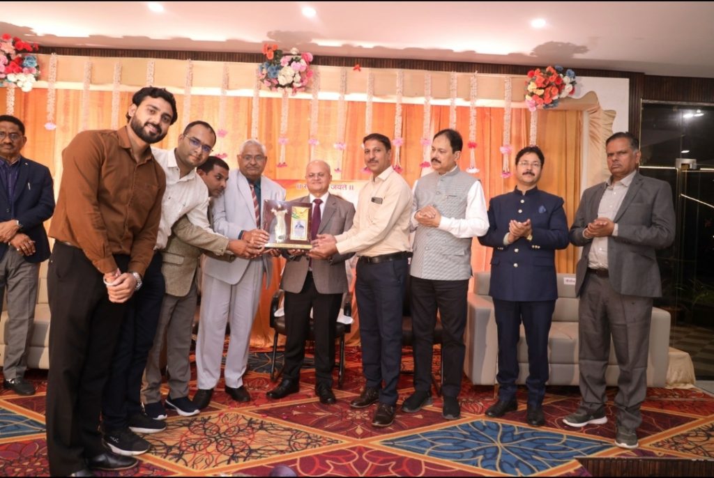 Screenshot_20251016-191004_WhatsAppBusiness