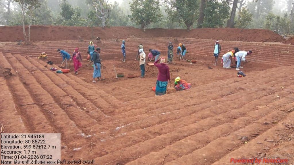 जल संरक्षण से आजीविका तक: छत्तीसगढ़ में ‘आजीविका डबरी’ अभियान बना ग्रामीण बदलाव की धुरी