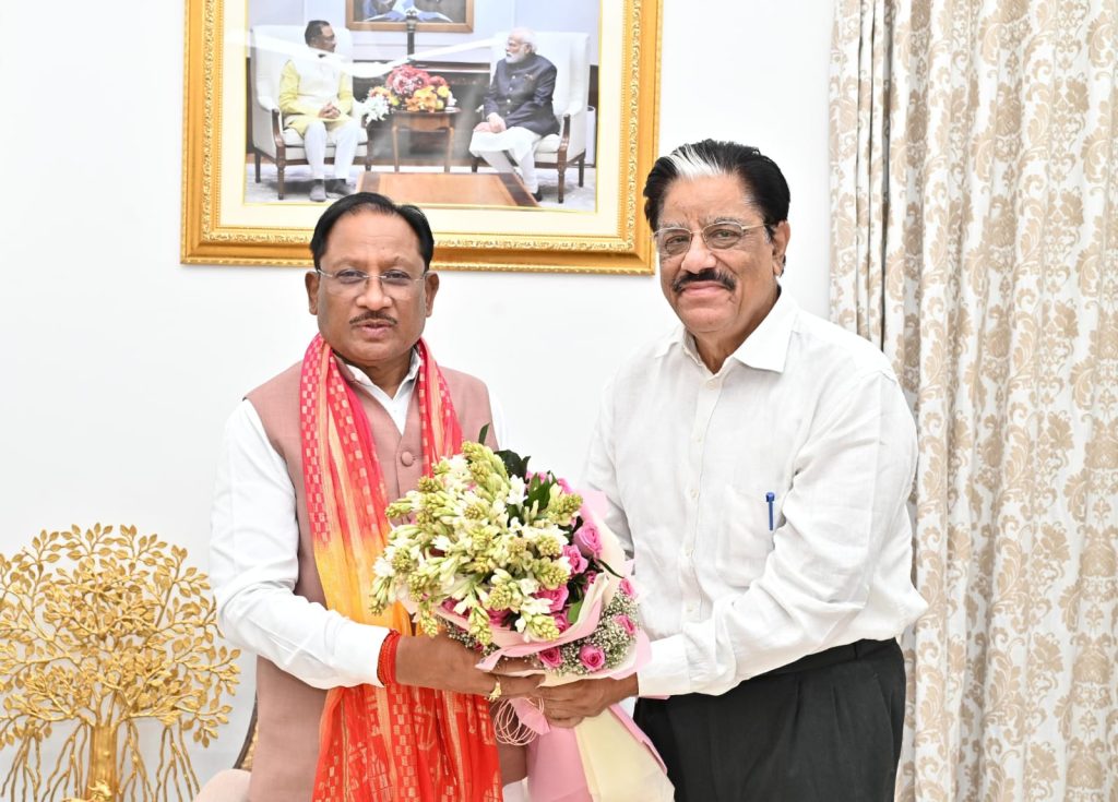 मुख्यमंत्री से राज्य नीति आयोग के नवनियुक्त उपाध्यक्ष श्री गणेश शंकर मिश्रा ने की सौजन्य मुलाकात