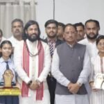 मुख्यमंत्री विष्णुदेव साय ने मेधावी विद्यार्थियों का किया सम्मान