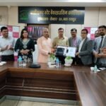 छत्तीसगढ़ स्टेट वेयरहाउसिंग कार्पोरेशन के कर्मचारियों को उपहार