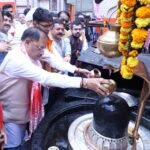 गुरु पूर्णिमा पर कोसमनारा पहुंचे मुख्यमंत्री विष्णु देव साय, सत्यनारायण बाबा धाम में की पूजा-अर्चना