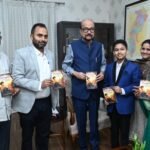 राज्यपाल  डेका ने 12 वर्षीय छात्र मास्टर दिव्यांश की पुस्तक ‘थॉट्स अबाउट गॉड‘ का किया विमोचन