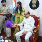 लोक भवन में गूंजा अपनत्व का संदेश, दिव्यांग बच्चों ने राज्यपाल  रमेन डेका को बांधा रक्षा सूत्र