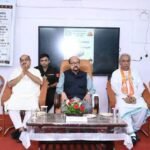 वर्तमान पर फोकस करें, निरंतर सीखते रहें और समाज के लिए योगदान दें- डेका