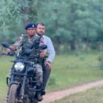 दो दिन पहले ट्रैक्टर से सुकमा पहुंचे ग्रामीण, दो दिन बाद बाइक से गांव पहुंचे कलेक्टर-सीईओ