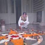 प्रधानमंत्री  नरेंद्र मोदी के जन्मदिवस पर मुख्यमंत्री  विष्णु देव साय ने अपने निवास पर जलाया ‘आशीर्वाद का दीया’