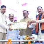आयुर्वेद भारत की प्राचीन ज्ञान परंपरा की अमूल्य धरोहर, आधुनिक स्वास्थ्य सेवाओं के साथ भारतीय चिकित्सा पद्धतियों को भी दे रहे बढ़ावा – मुख्यमंत्री विष्णु देव साय