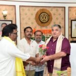 पर्यटन मंत्री  राजेश अग्रवाल ने नवा रायपुर स्थित निवास कार्यालय में नागरिकों से की आत्मीय भेंट-मुलाकात