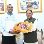 मुख्यमंत्री  विष्णु देव साय से एशियन गेम्स के कांस्य पदक विजेता एथलीट अनिमेष कुजूर ने की सौजन्य मुलाकात